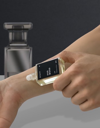 عطر عود وود مركز للجنسين بايدف U77