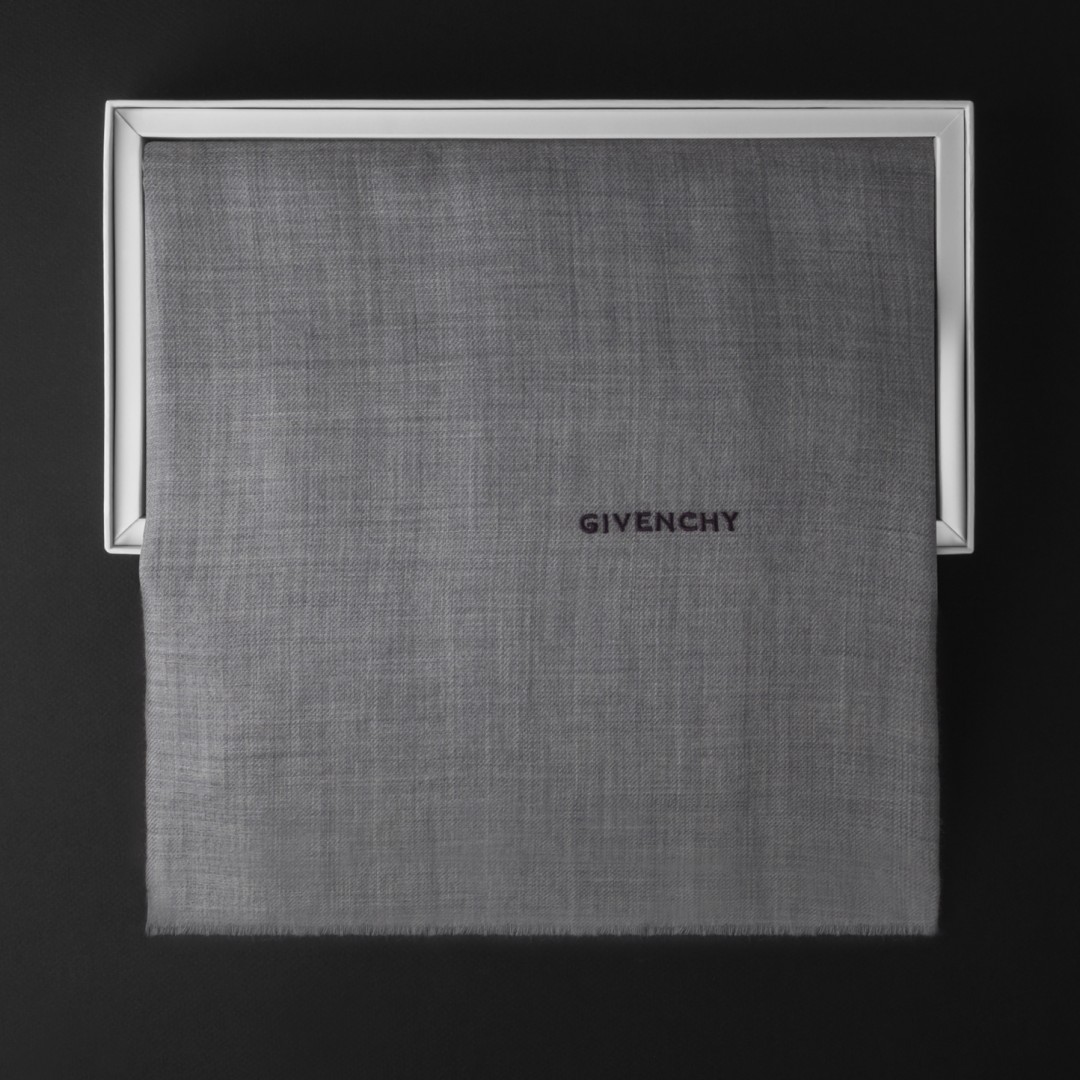 شال كشميري جيفنشي GW210 - GIVENCHY