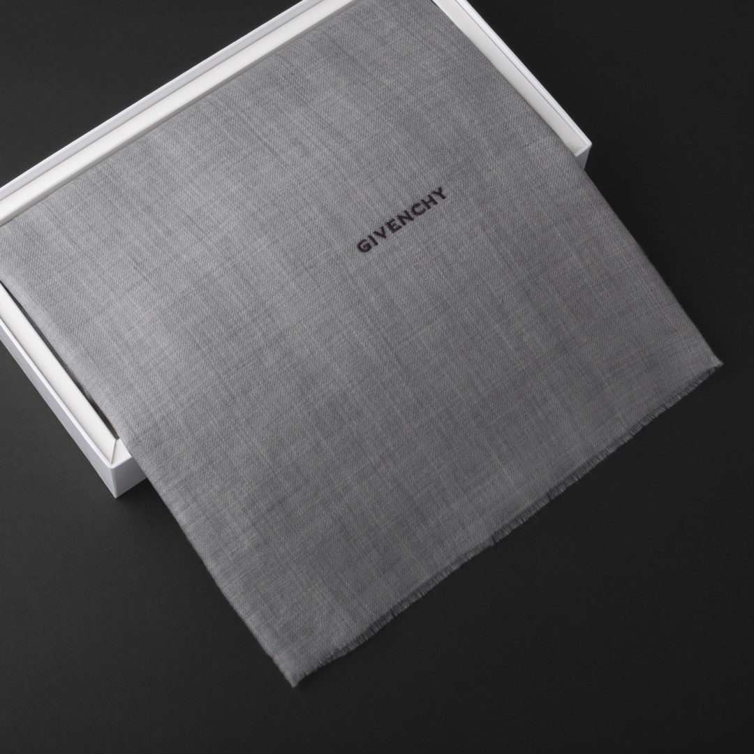 شال كشميري جيفنشي GW210 - GIVENCHY