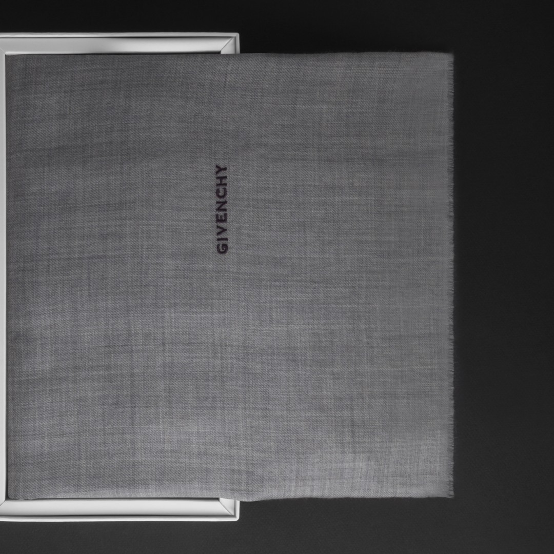 شال كشميري جيفنشي GW210 - GIVENCHY