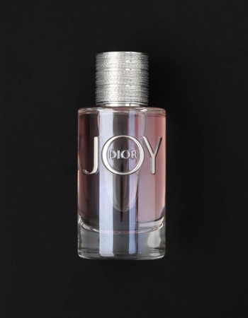 هدية عطر كريستيان ديور جوي مع وردة وشمعة هدية عطر كريستيان ديور جوي مع وردة وشمعة