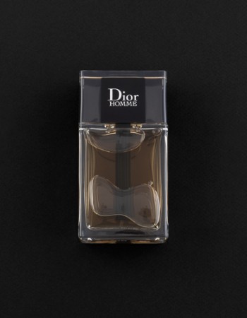 هدية وردة وشمعة مع عطر كريستيان ديور هوم هدية وردة وشمعة مع عطر كريستيان ديور هوم