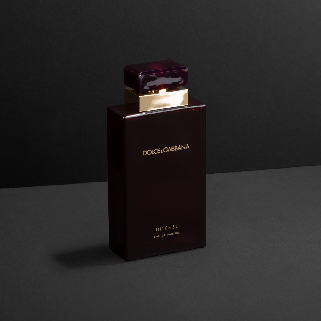 هدية عطر دولتشي اند جابانا انتنس مع وردة وشمعة - Dolce and Gabbana