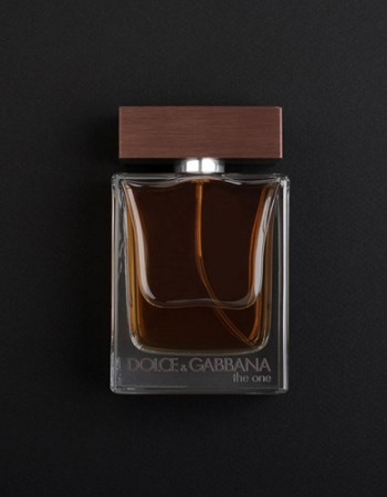 هدية عطر دولتشي آند غابانا ذا ون مع وردة وشمعة هدية عطر دولتشي آند غابانا ذا ون مع وردة وشمعة