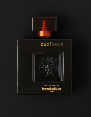 هدية عطر عود تاتش من فرانك اوليفيير مع وردة وشمعة هدية عطر عود تاتش من فرانك اوليفيير مع وردة وشمعة