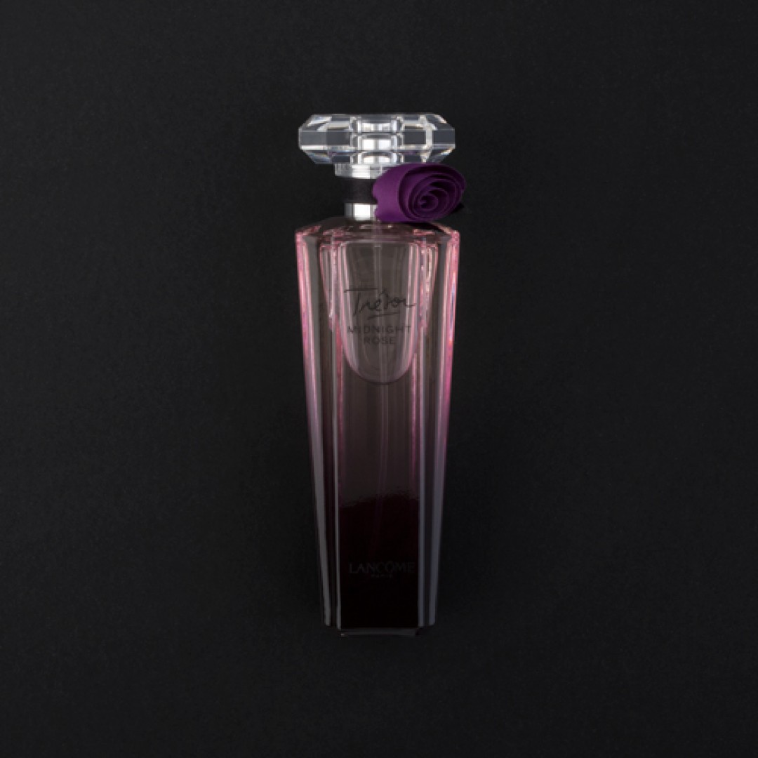 هدية وردة وشمعة مع عطر لانكوم تريزور ميدنايت روز - Lancome