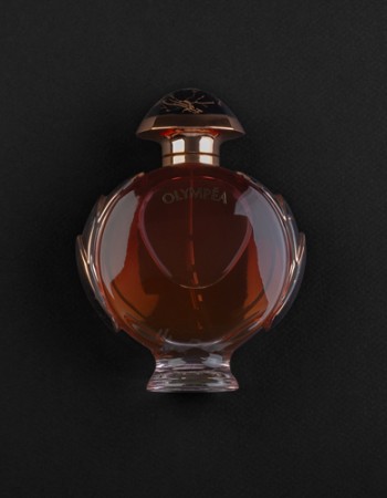 هدية عطر باكو رابان أولمبيا أونيكس كوليكتر مع وردة وشمعة هدية عطر باكو رابان أولمبيا أونيكس كوليكتر مع وردة وشمعة