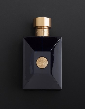 هدية عطر فرزاتشي بور هوم ديلان بلو مع وردة وشمعة هدية عطر فرزاتشي بور هوم ديلان بلو مع وردة وشمعة
