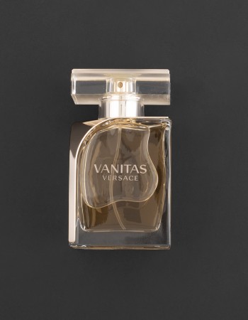 هدية وردة وشمعة مع عطر فرزاتشي فانيتاس هدية وردة وشمعة مع عطر فرزاتشي فانيتاس