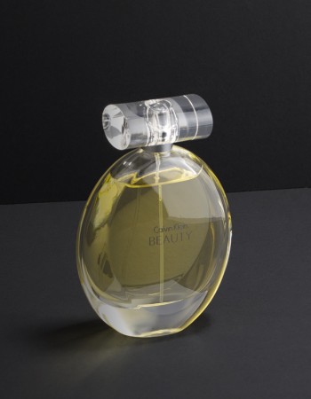عطر كالفين كلاين بيوتي - أو دي بارفيوم للنساء 100مل عطر كالفين كلاين بيوتي - أو دي بارفيوم للنساء 100مل