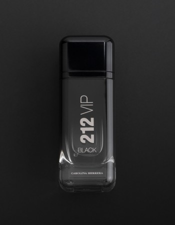 عطر كارولينا هيريرا 212 في اي بي بلاك فورمان - للرجال 100 مل عطر كارولينا هيريرا 212 في اي بي بلاك فورمان - للرجال 100 مل