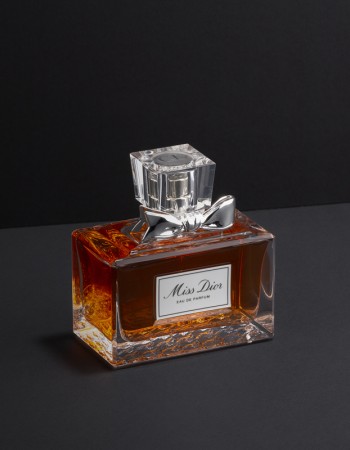 عطر كريستيان ديور ميس ديور - أو دي بارفيوم للنساء 100 مل عطر كريستيان ديور ميس ديور - أو دي بارفيوم للنساء 100 مل