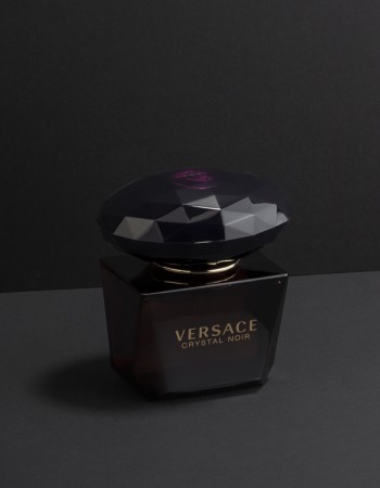 عطر فرزاتشي كريستال نوار - أو دي بارفيوم للنساء 90 مل عطر فرزاتشي كريستال نوار - أو دي بارفيوم للنساء 90 مل