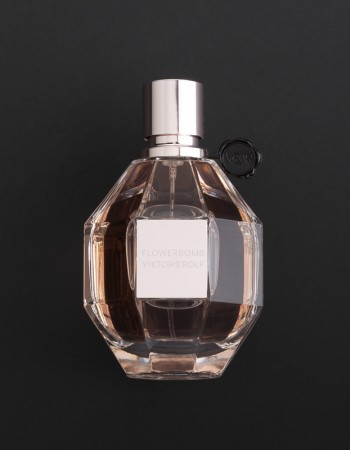 عطر فيكتور أند رولف فلاور بمب - أو دي بارفيوم للنساء 100 مل عطر فيكتور أند رولف فلاور بمب - أو دي بارفيوم للنساء 100 مل
