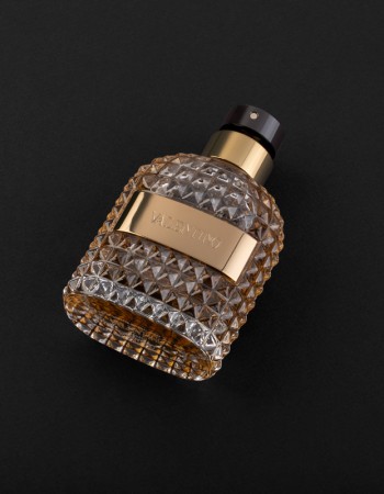 عطر فالنتينو أومو - أو دي تواليت للرجال 100 مل عطر فالنتينو أومو - أو دي تواليت للرجال 100 مل