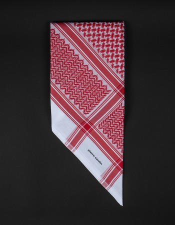 شماغ بيير كاردان احمر مودرن 2023 شماغ بيير كاردان احمر مودرن 2023