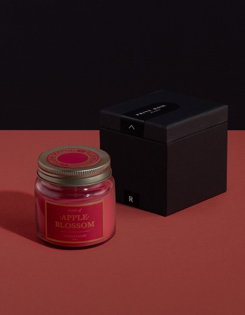 شمعة معطرة برائحة زهر التفاح شمعة معطرة برائحة زهر التفاح