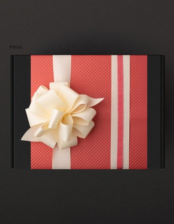 تغليف هدايا ورق احمر مع فيونكة PR05 تغليف هدايا ورق احمر مع فيونكة PR05