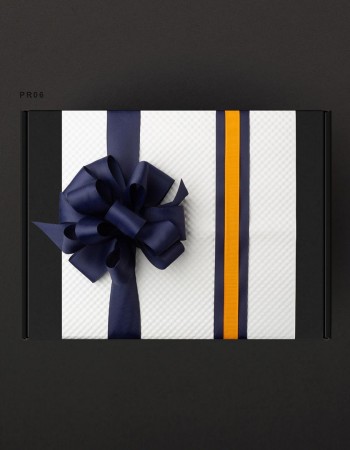 تغليف هدايا ورق ابيض مع فيونكة كحلي PR06 تغليف هدايا ورق ابيض مع فيونكة كحلي PR06