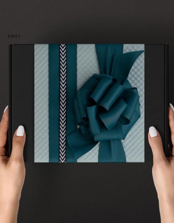 تغليف هدايا ورق رمادي مع شريطة اخضر PR07 تغليف هدايا ورق رمادي مع شريطة اخضر PR07