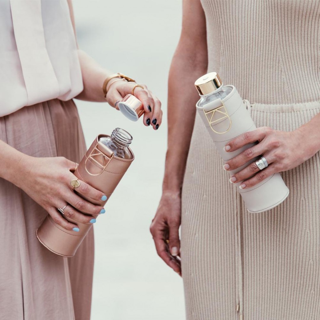 حافظة مشروبات كريمي فاتح - EQUA