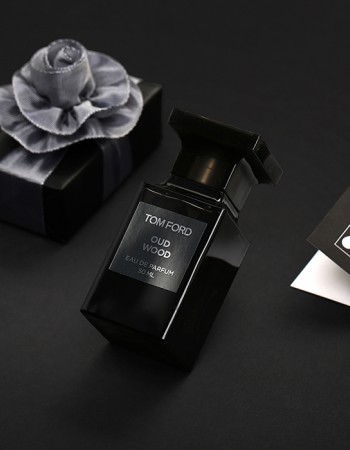 عطر توم فورد عود وود للجنسين 50 مل عطر توم فورد عود وود للجنسين 50 مل