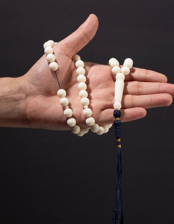 سبحة فخمة حجر بكلايت كريمي مع شكة تفصال 3K19